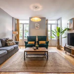 Apartamento Legazpi, Amplio, Moderno Y Céntrico, San Sebastián